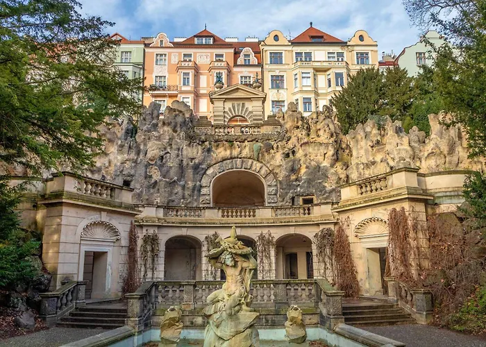 Sunny Luxury Grebovka شقة