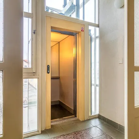 Sunny Grebovka Apartment